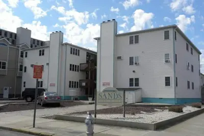 Image de Located in the heart of downtown Sea Isle!