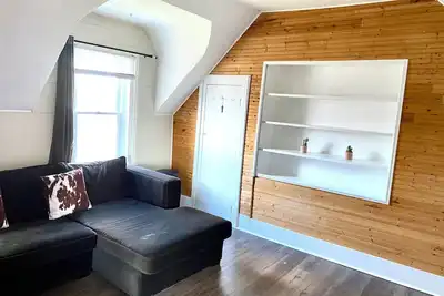 Image de Charming Waterfront Loft + NearShops+Scenic