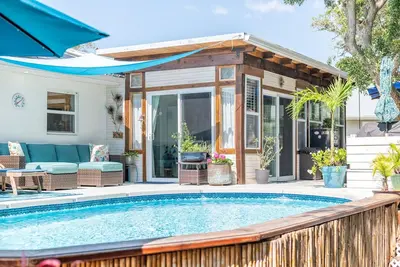 Image de Luxury Retreat w/ Pool - Walk to St. Aug Beach