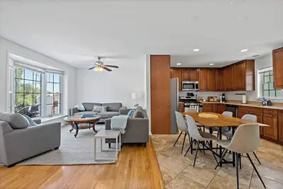 Image de Cheerful | 4 bedroom | Luxury | Center | Sunny