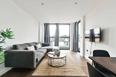Image de GuestReady - Maison moderne à Londres
