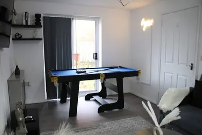 Image de 3 Bedroom House Close to City Centre/ Free Parking