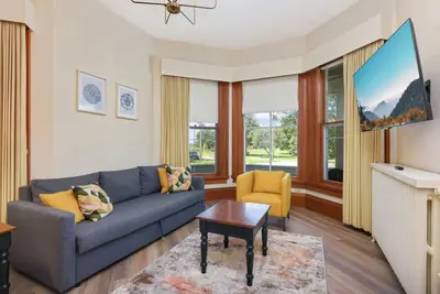 Image de Stylish 1-Bedroom in Saint Paul with River Views