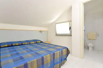 Image de Joli appartement avec climatisation, piscine, Wifi, Tv, balcon, animaux admis et parking