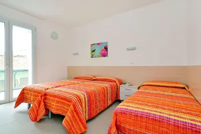 Image de Confortable appartement avec piscine, Wifi, climatisation, Tv, balcon, animaux admis et parking