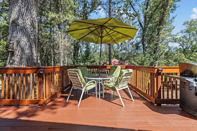 Image de 3-bedroom house in charming Groveland with WiFi, climate control, fitness room
