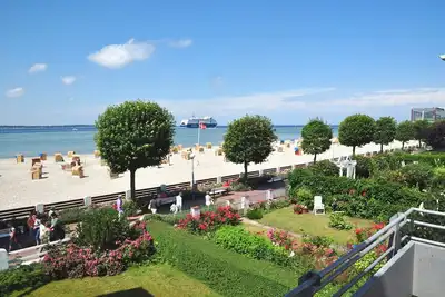 Krusenstern vacation apartment with balcony in Haus Windjammer in Laboe