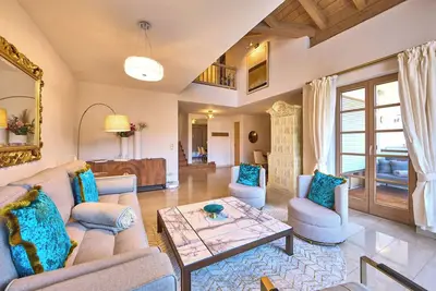 Image de Alpine luxury in a breathtaking oasis in the heart of Garmisch-Partenkirchen.