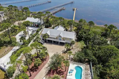 Image de Bayfront Home with Private Pool and Boardwalk to St. Joseph Bay
