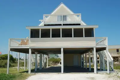 Image de Gulf view home with easy access to beach