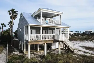 Image de Oceanfront-New furnishing-Steps to Beach