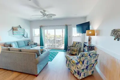 Image de Gulf Front Home with community pool