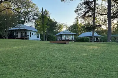 Image de Ocj Resort- All 3 Cottages on Lake O' the Pines!