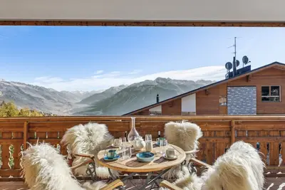 Image de Dame des Montagnes by Mrs Miggins – Alpine Apartment with Gorgeous Mountain view