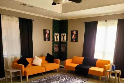 Image de 3 Br Spacious New Home with a Fresh, Modern Design