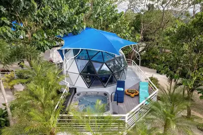 My Only Love Geodome with Wi-Fi, Hot-Tub, Pool A\/C in tranquil Potrero.