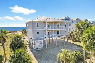 Image de Beachfront Blessings: Beachfront Home, Private Pool, Pet Friendly, 7 Suites