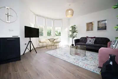 Image de Large City Centre 3 Bed Flat with Parking
