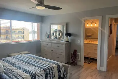 Image de Peggy's Waterfront Oasis in Carlsbad - Fully Furnished - Beautiful Condo