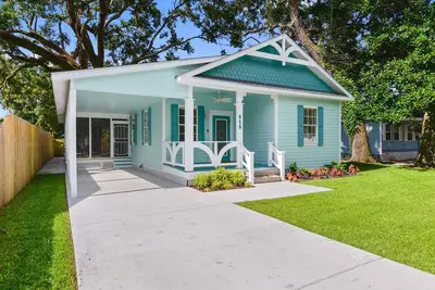 Image de Welcome to the Sands and Slots Retreat. Walk to the beach and Casinos!