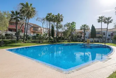 Image de Appartement moderne avec jardin