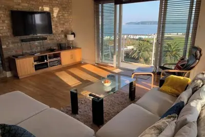 Image de Mydevonholidays | Penthouse Apartment - \nAmazing Sea Views, Hot tub and Pool!