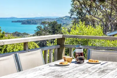 Image de Island View Oneroa - Waiheke Holiday Home