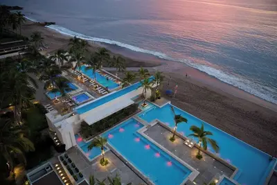 Image de Brand New Beachfront 1 Bedroom @Harbor171 North Tower