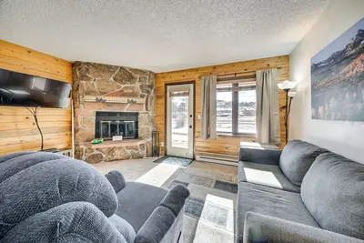 Image de 2 Mi to Granby Ranch: Mtn-View Studio w/ Perks