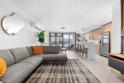 Image de Poolfront penthouse by beach