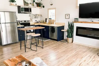 Image de Newly Built 1-bedroom house w/ deck, W/D, full kitchen, WiFi in Sandpoint