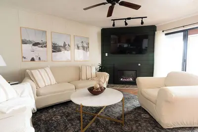 Image de Newly Updated! Sunset Summit Condo at Snowshoe