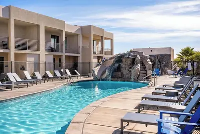 Image de Tranquility at The Lofts | Near National Parks