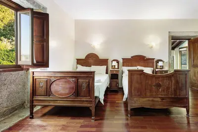 Image de Chambre 'Quarto 2 - Quinta Da AtaĂde' avec vue sur les montagnes, piscine partagĂ©e et Wi-Fi