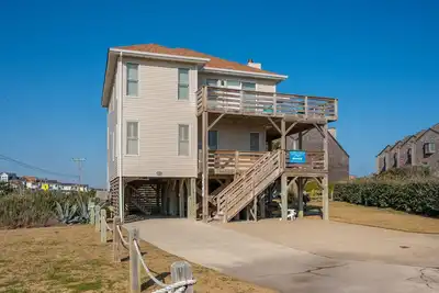Image de Hawk's Nest: Semi-Oceanfront, Hot Tub, Close to Beach Access