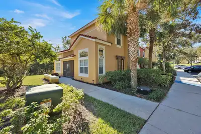 Image de Modern 4 Bedroom Home, Walk To The ClubHouse!