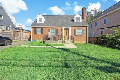 Image de Fresh | 4 bedroom | Luxury | Center | Sunny