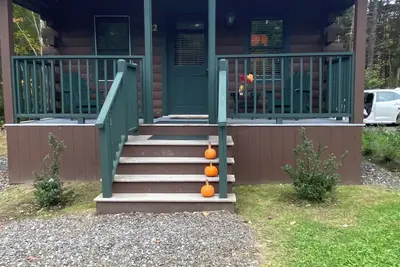 Image de The Bear'S Den Cute and cozy studio Maine cabin\n\n