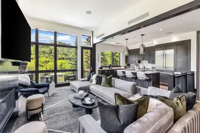 Image de 4 Bed Home in Heart of Avon - Westin Amenities Access!