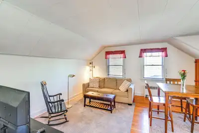 Image de Quiet Country Living: Farmhouse Apt Near Hudson!
