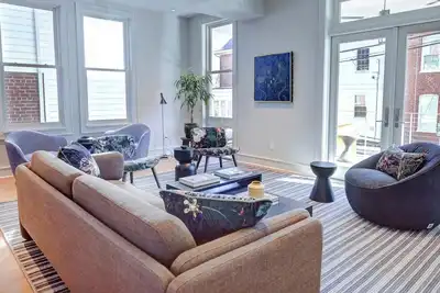 Image de Jefferson Guest House | Full Design and Renovation in 2025