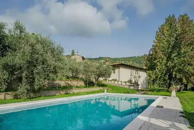 Image de Villa / Independent home Ă Pistoia avec 5 chambres Ă coucher, 10 couchages