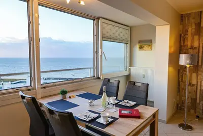 Image de Sf09 \"Experience unforgettable days with a fantastic sea view on the beach! \"