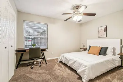 Image de Halsten at Vinings 4603 Spacious 2 bed 1. 5 Bath