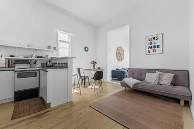 Image de This apartment is a 1 bedroom(s), 1 bathrooms, located in Stanley Point, Auckland.
