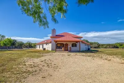 Image de Los Agaves - Hacienda Style Home