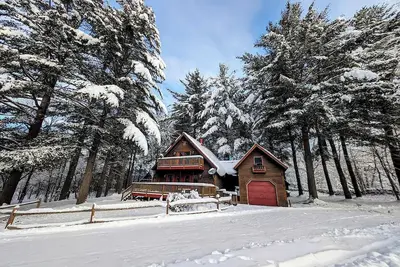 Image de Cozy Dog Friendly Cabin 8 Miles to Sunday River