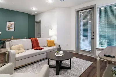 Image de Landing | Spectacular 2bd, Pool, Gym