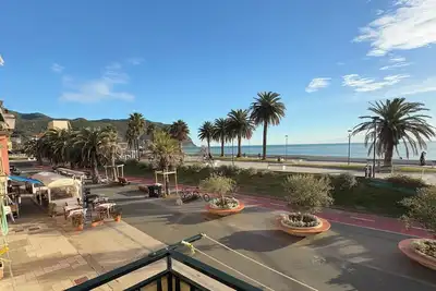 Image de Your home 20 meters from the sea