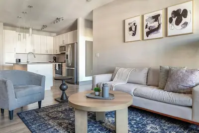 Image de Landing | Stunning 2bd, Pool, Gym